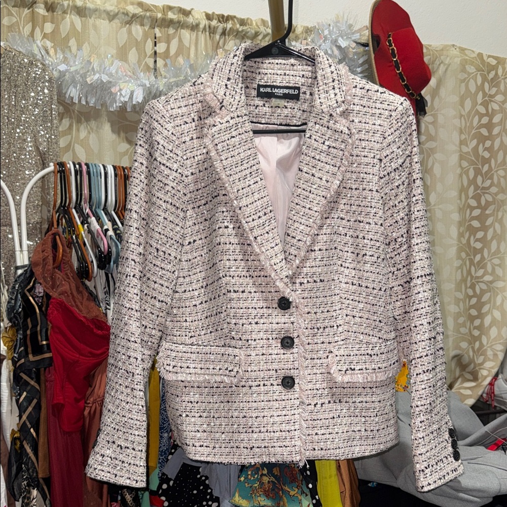 Karl Lagerfeld Cream and Black Tweed Blazer jacket ❤️